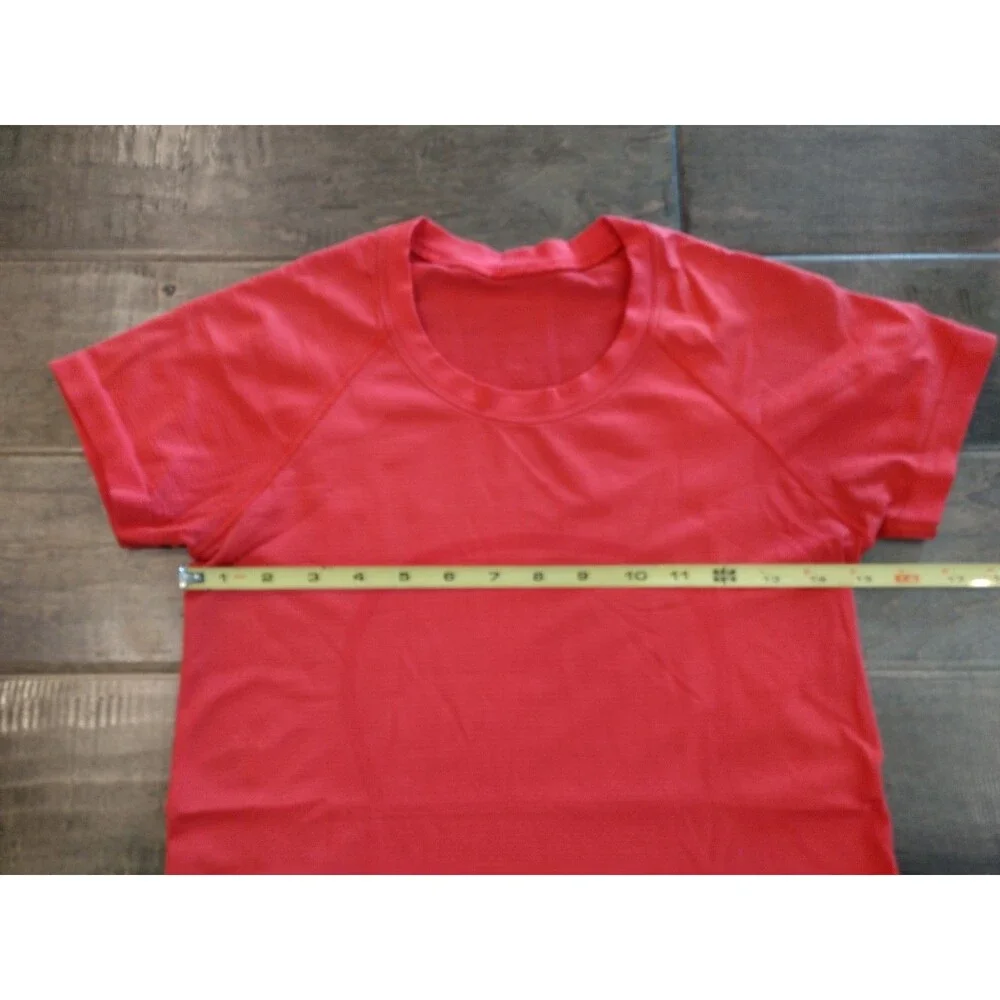 LULULEMON Women's Swiftly Tech short-sleeve red top - size 6